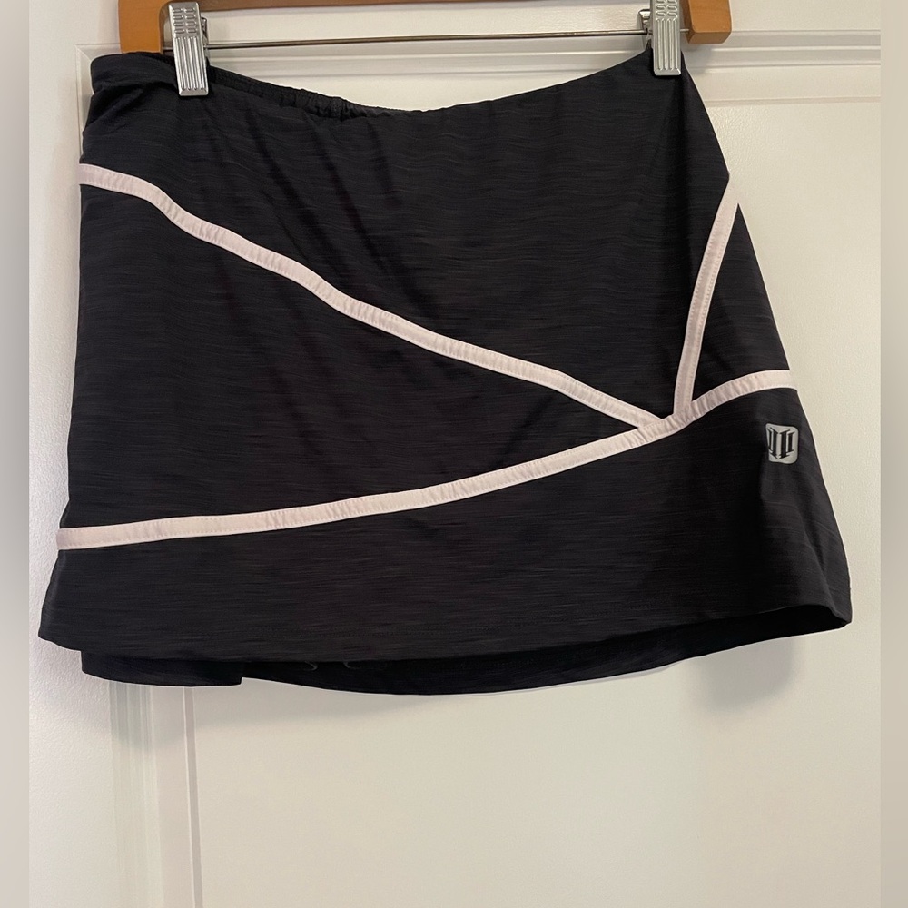 Eleven by Venus Williams. Tennis skirt. Built in shorts size  XL made in USA
